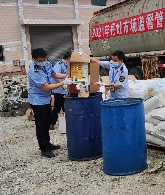 產品銷毀|強監管嚴執法！丹灶集中銷毀3000多件罰沒物品